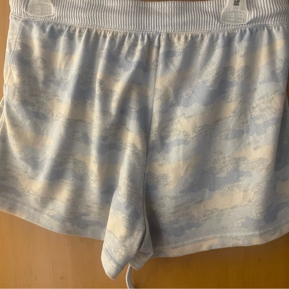 Aeropostale camo shorts - Picture 4 of 5